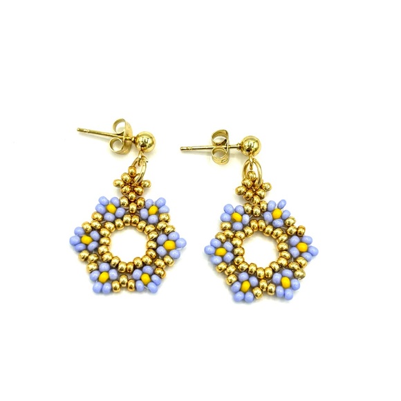 Hand Crafted Small Purple Daisy Wreath Earrings Gold Posts - Picture 1 of 6